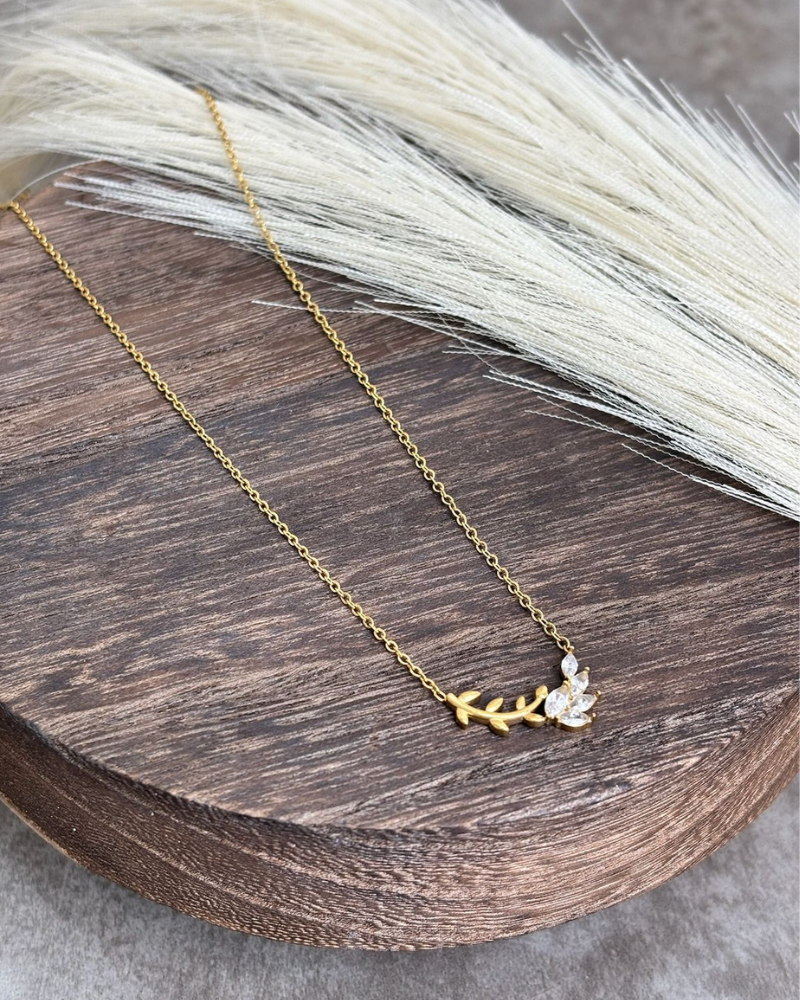 Everly Flora Chain by Paired