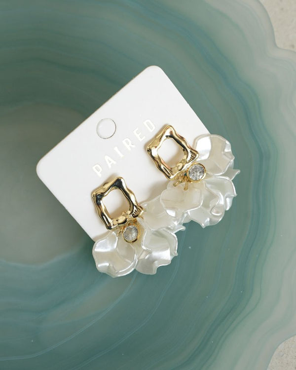 Camellia hoops