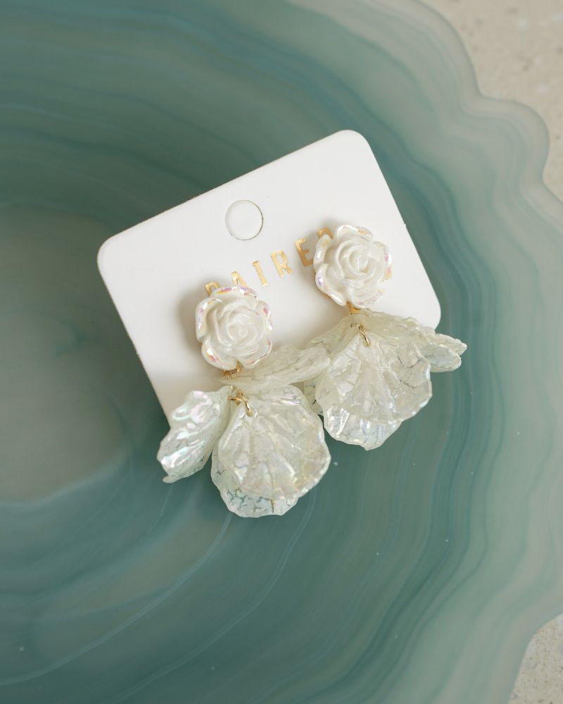 Rosé Pearl Earrings