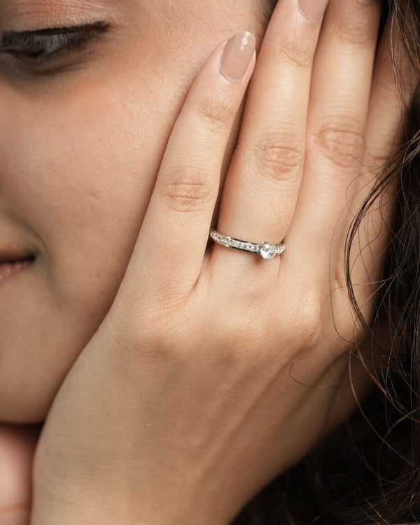 Eve Solitaire Ring