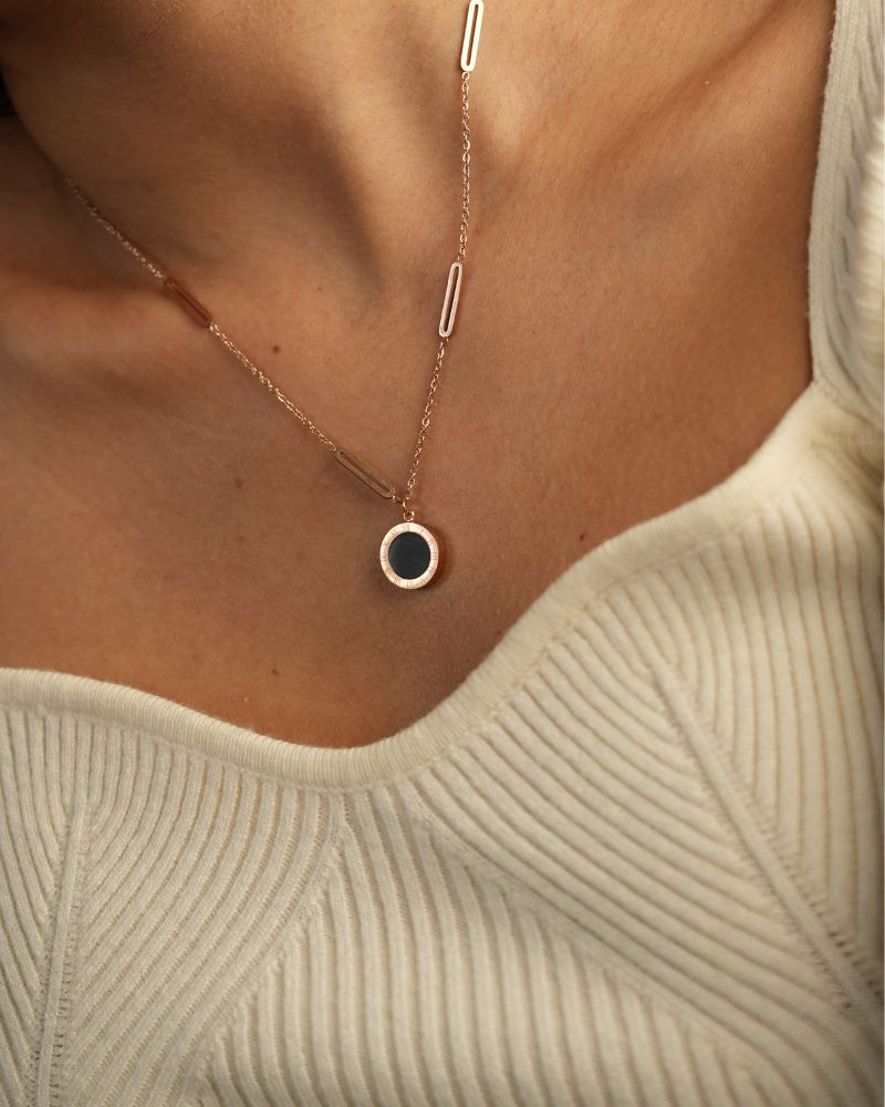 Layla Medallion Necklace