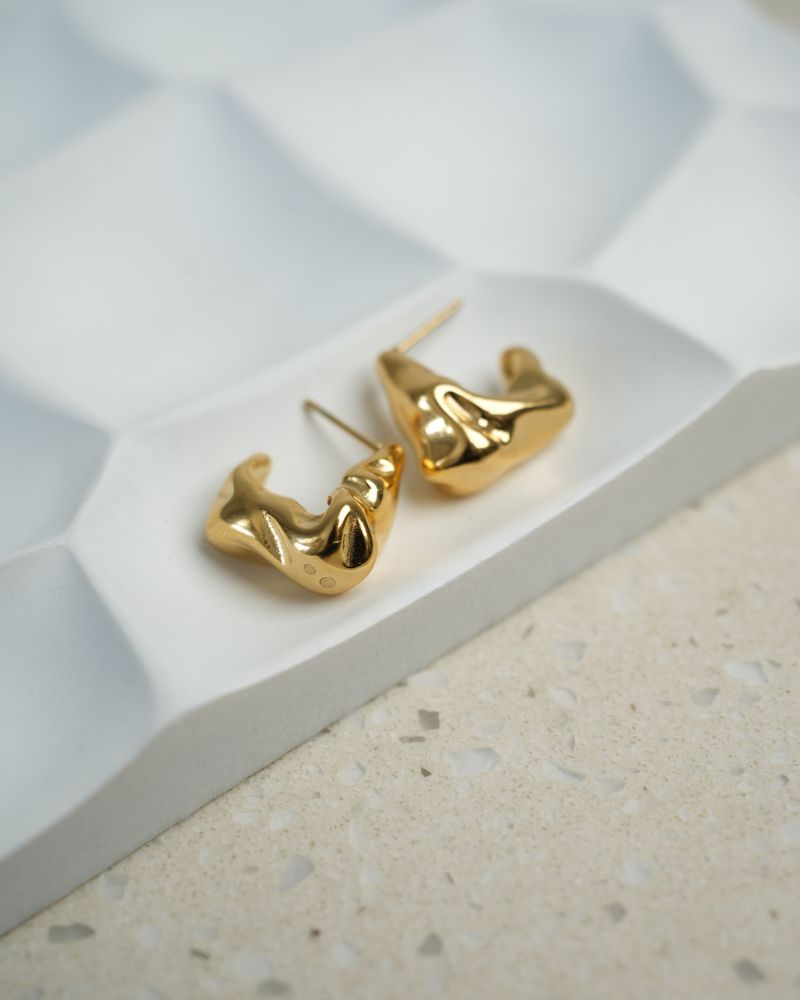 Elara Hoops