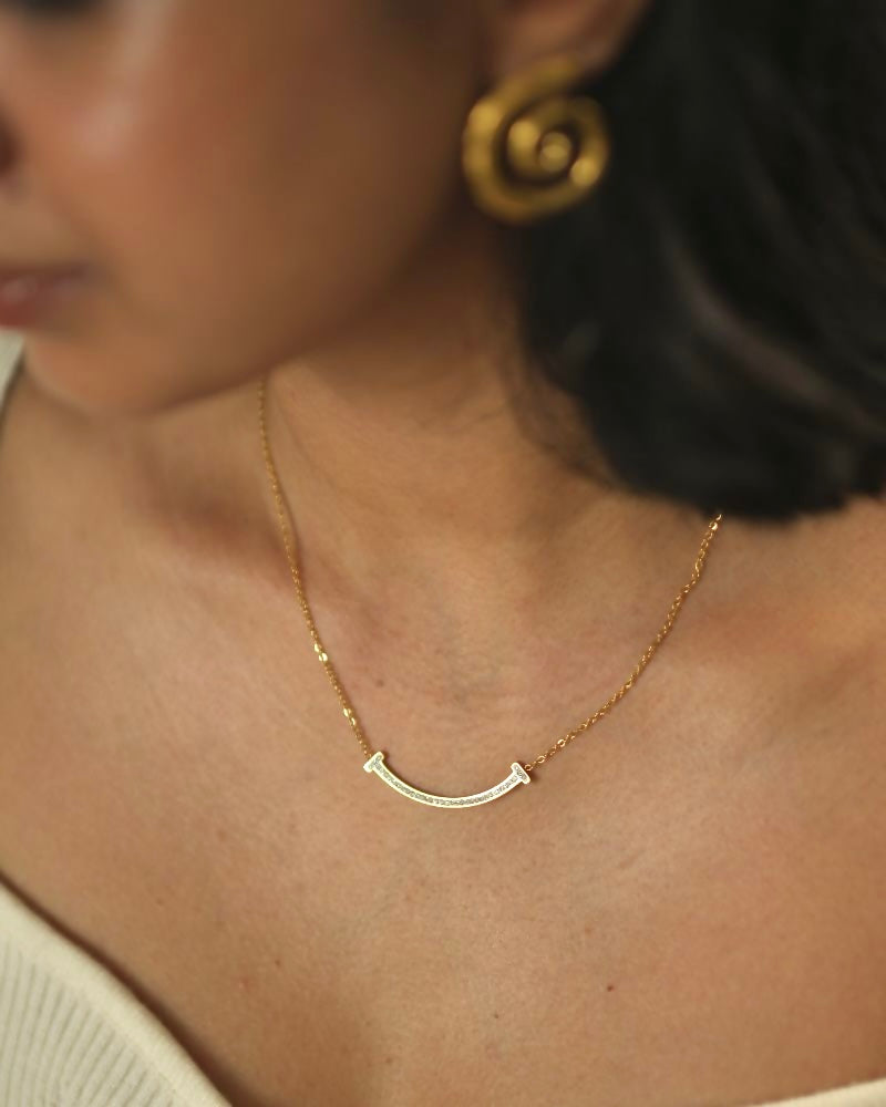 Mila Necklace