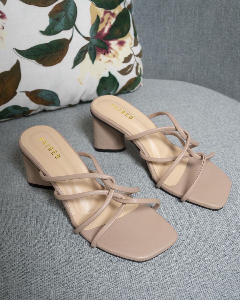 Twisted Triangular Heels