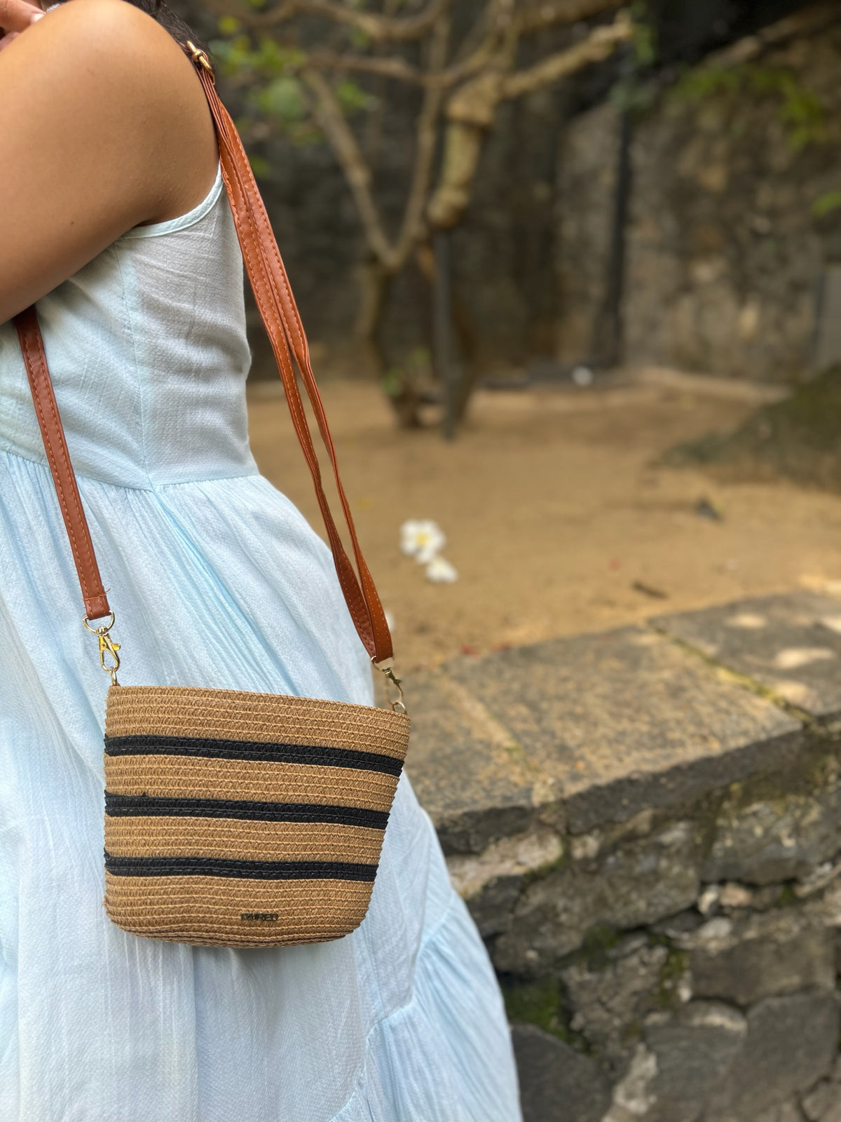 The Willow SlingBag by Paired