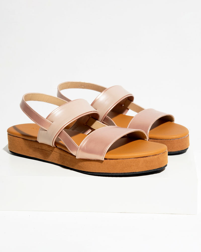 Claudia Wedges