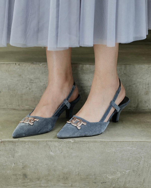 Scarlet Slingback