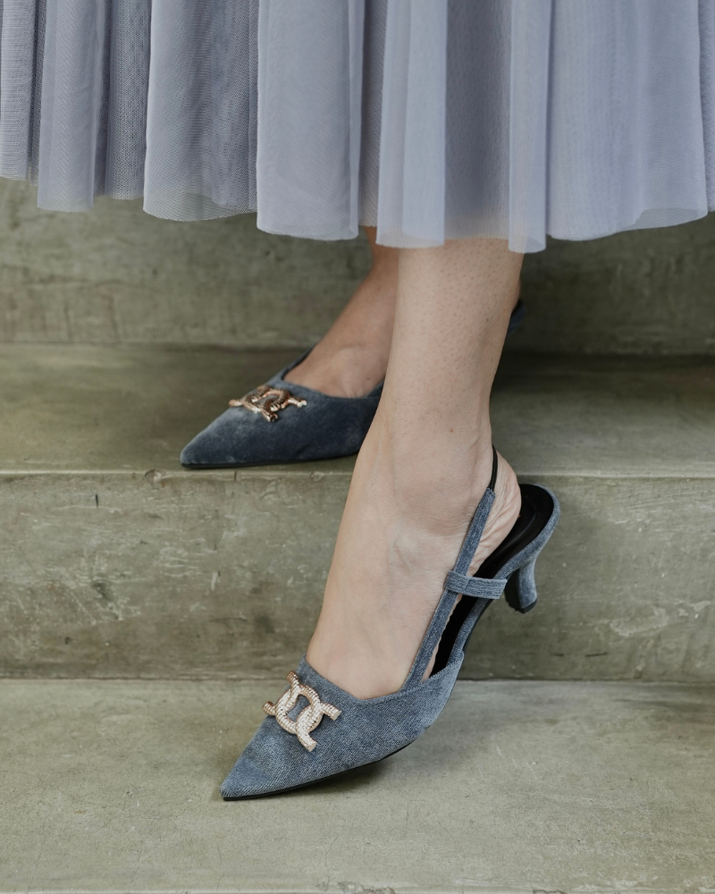 Scarlet Slingback