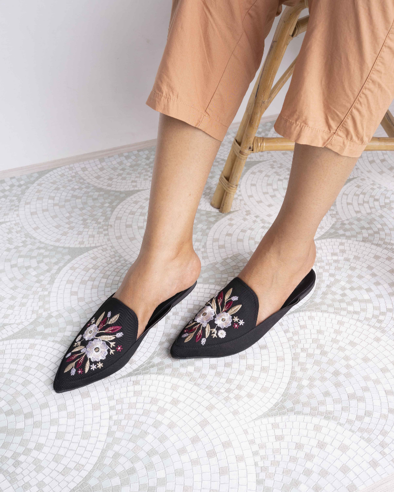 Pointed Toe Mule Flats