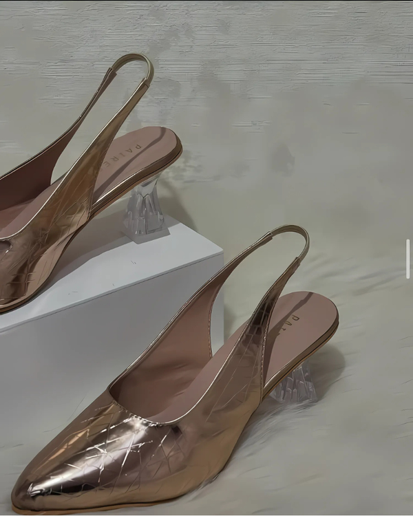 Metallic glass slingback